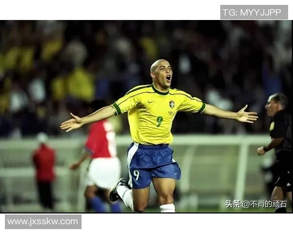 欧洲足球明星全名单解析及其辉煌成就回顾 欧洲足球明星全名单解析及其辉煌成就回顾