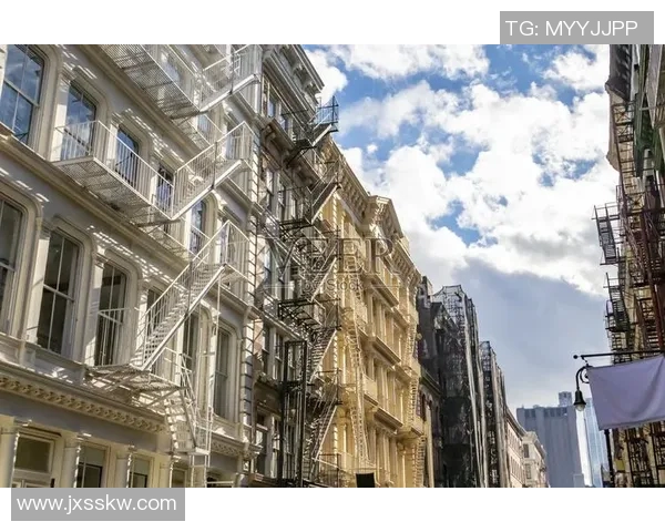 康乃狄阳光与纽约的对决谁将成为城市之光的引领者